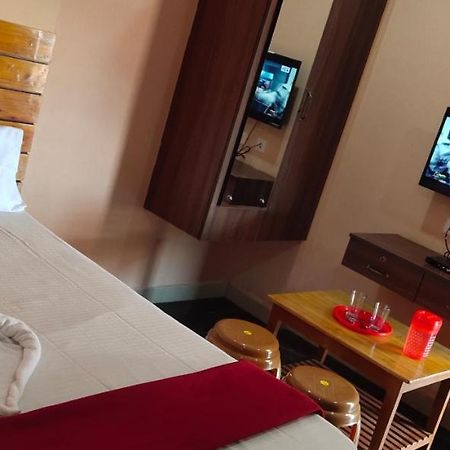 Hotel J J Residency Puduččéri Exteriér fotografie